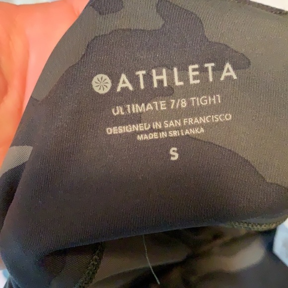 Athleta Women's Ultimate Stash Pocket Camo 7/8 Tight - Picture 6 of 6